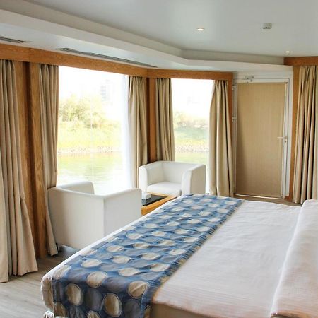C Hotel Manama Ngoại thất bức ảnh