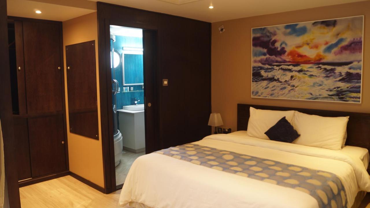 C Hotel Manama Ngoại thất bức ảnh